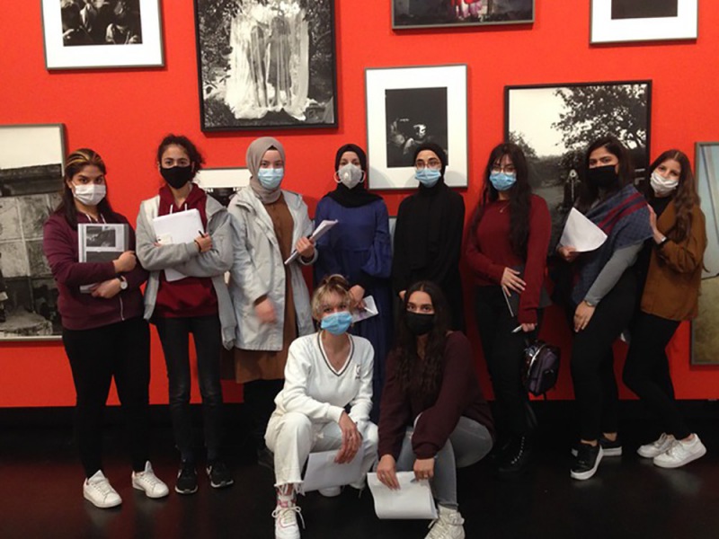 1_Ausstellungsbesuch-3