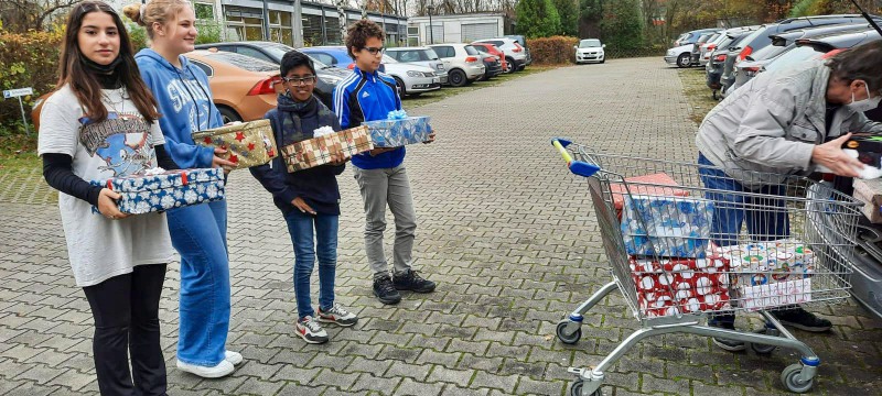 Einraeumen-ins-Auto